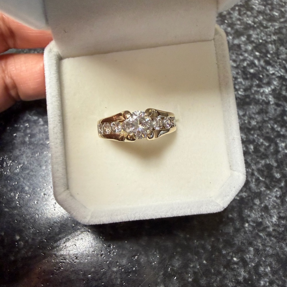 14k natural diamond ring